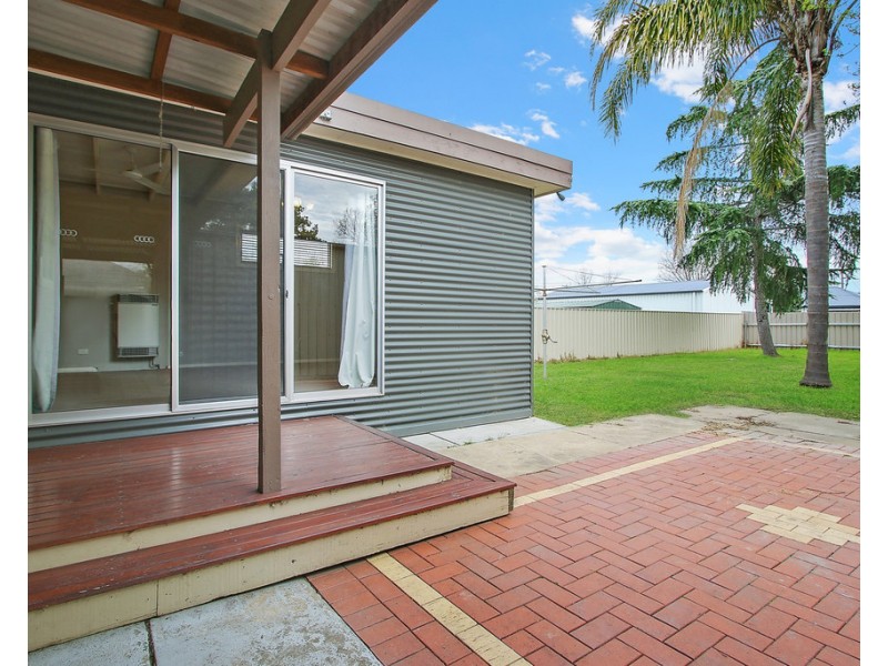 1075 TOBRUK STREET, North Albury NSW 2640