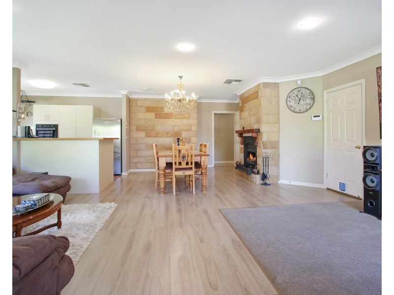 89 Crawshaw Crescent, Glenroy NSW 2640