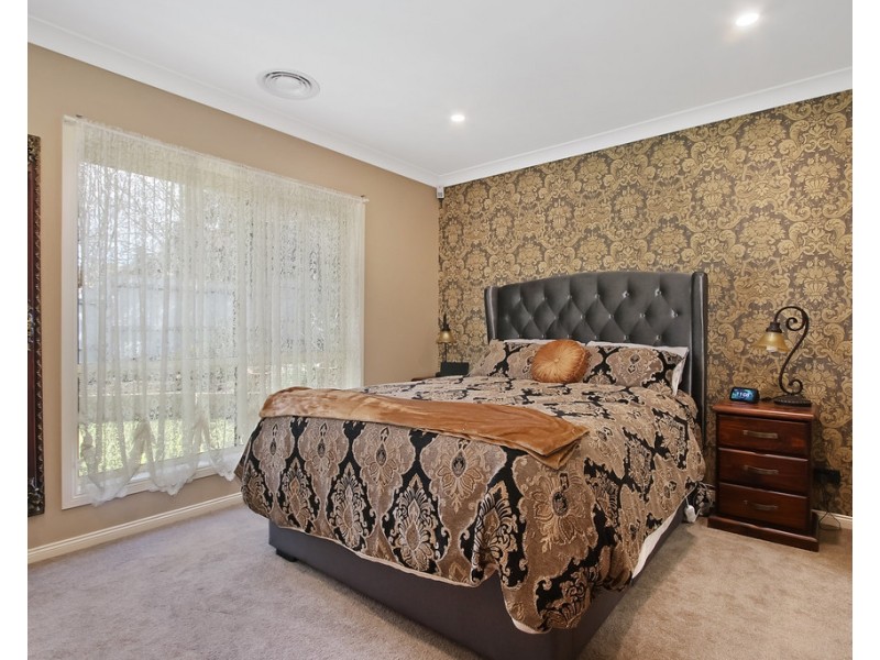 89 Crawshaw Crescent, Glenroy NSW 2640