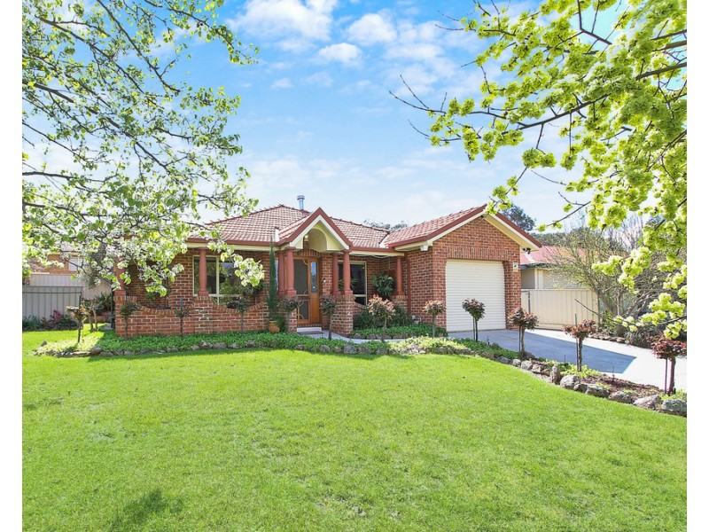 89 Crawshaw Crescent, Glenroy NSW 2640