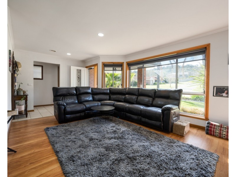 88 Crawshaw Crescent, Glenroy NSW 2640