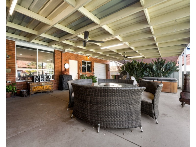 88 Crawshaw Crescent, Glenroy NSW 2640