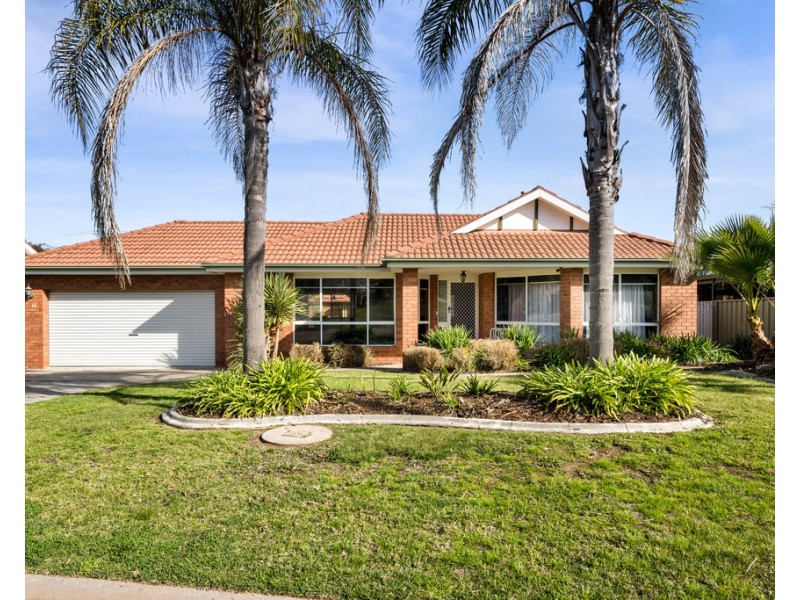 88 Crawshaw Crescent, Glenroy NSW 2640