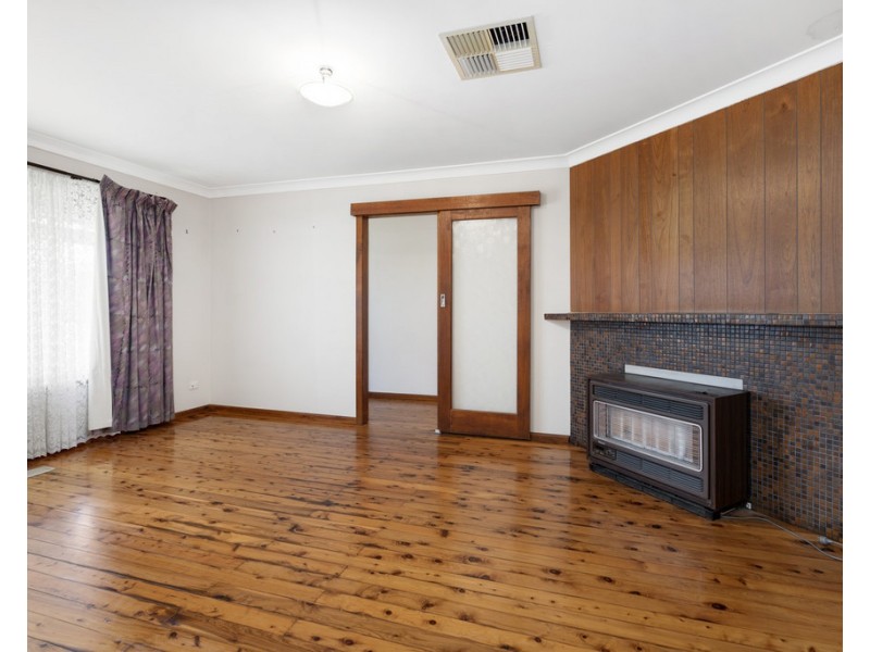 618 Storey Street, Lavington NSW 2641