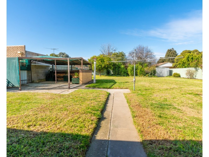 618 Storey Street, Lavington NSW 2641