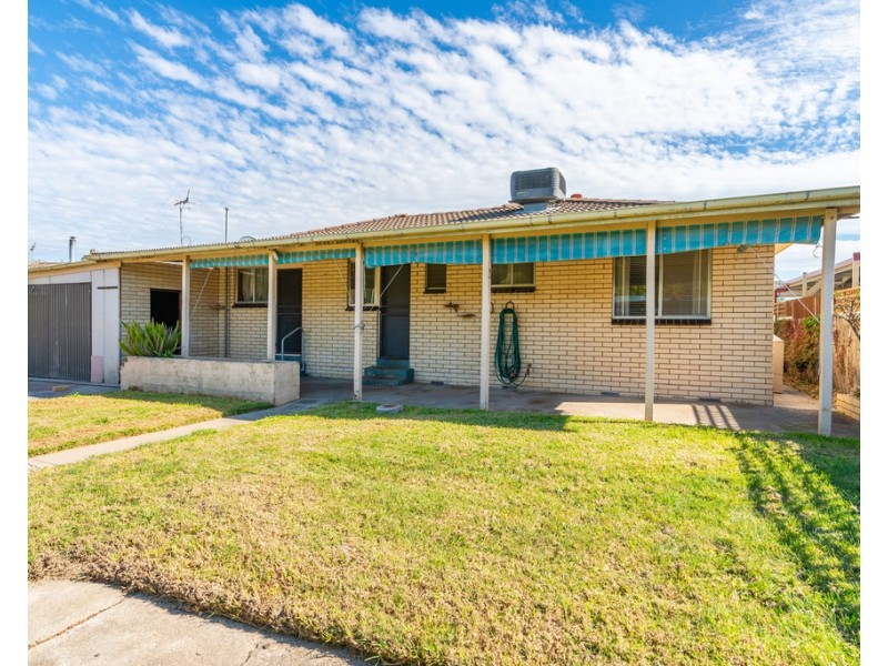 618 Storey Street, Lavington NSW 2641