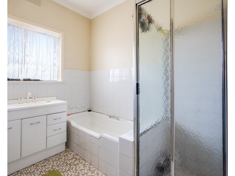 484 McDonald Road, Lavington NSW 2641