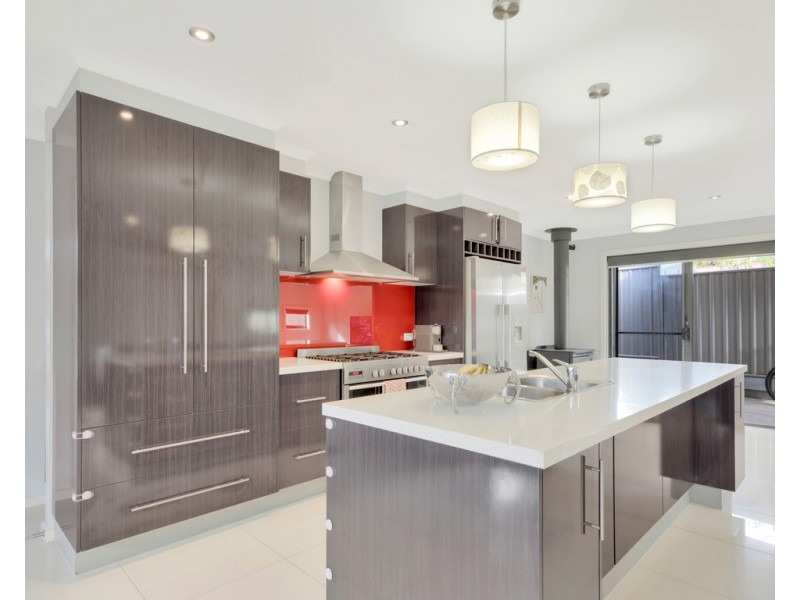 2/1 Verbena Street, Baranduda VIC 3691