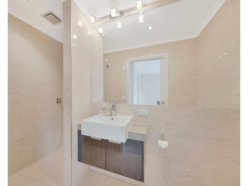 2/1 Verbena Street, Baranduda VIC 3691