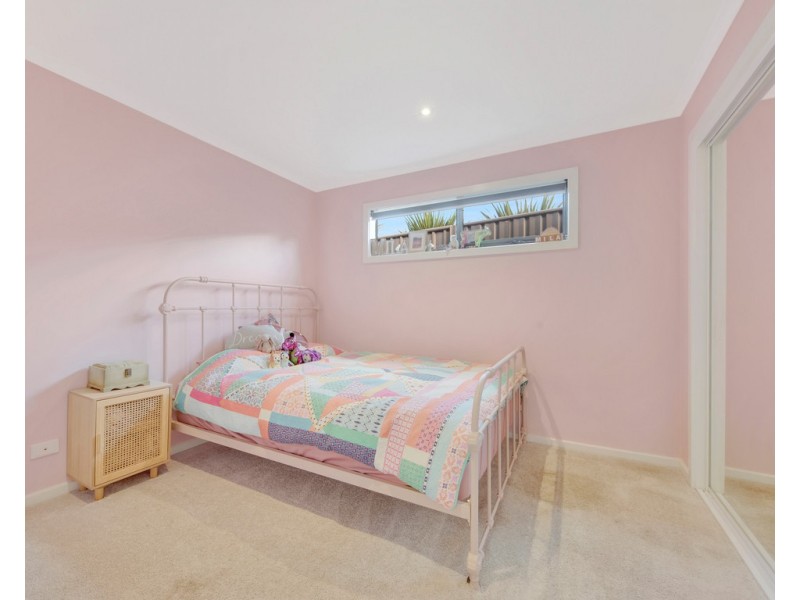 2/1 Verbena Street, Baranduda VIC 3691