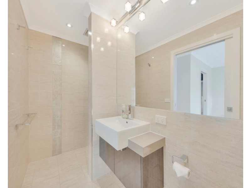 2/1 Verbena Street, Baranduda VIC 3691