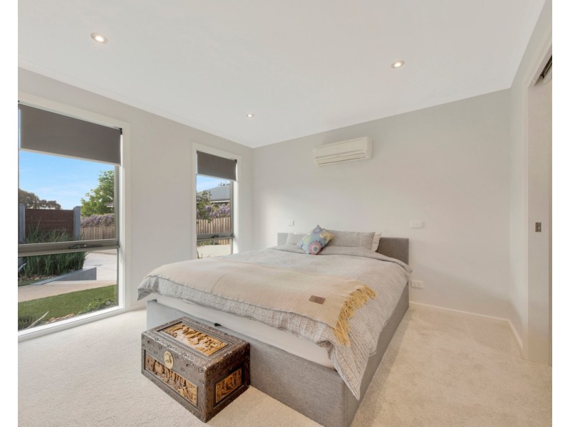 2/1 Verbena Street, Baranduda VIC 3691