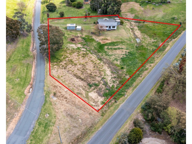 2 Hewitt Street, Bethanga VIC 3691