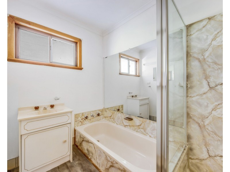 2 Hewitt Street, Bethanga VIC 3691