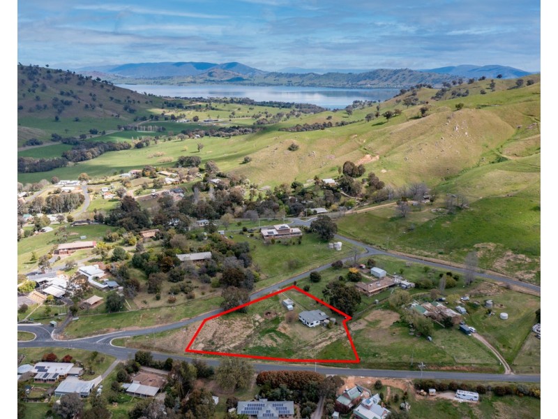 2 Hewitt Street, Bethanga VIC 3691