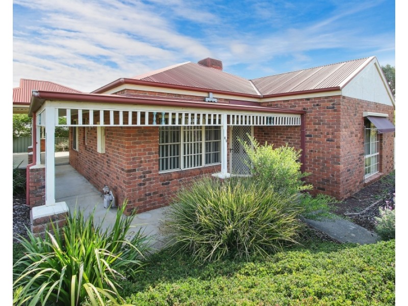 42 Falcon Circuit, Wodonga VIC 3690