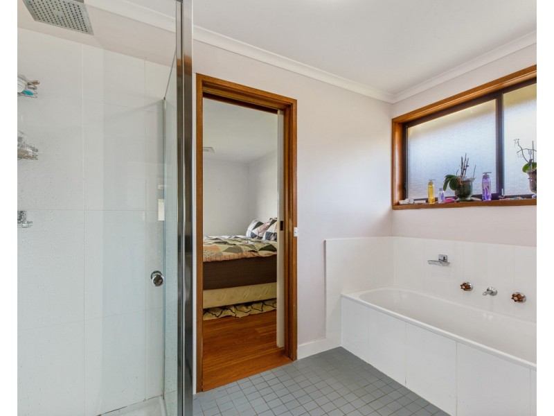 11 Deakin Court, Wodonga VIC 3690