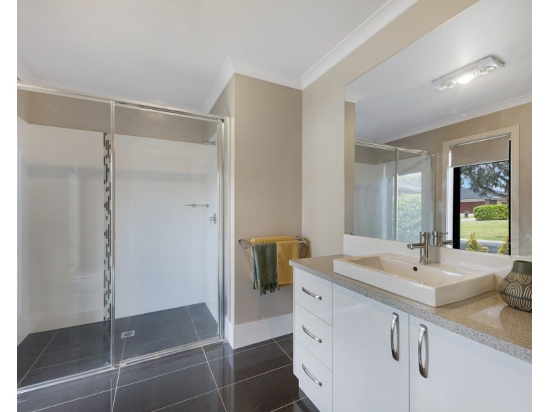 2/7 Lysterfield Lane, Wodonga VIC 3690