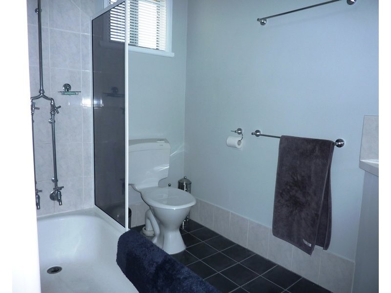 209 PLOVER STREET, North Albury NSW 2640