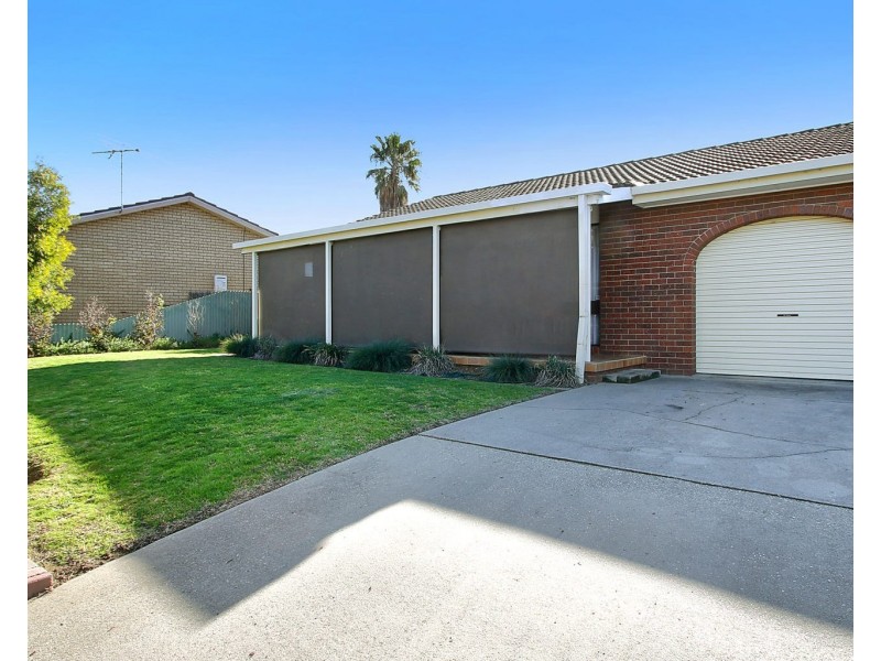 2/29 Gayview Drive, Wodonga VIC 3690