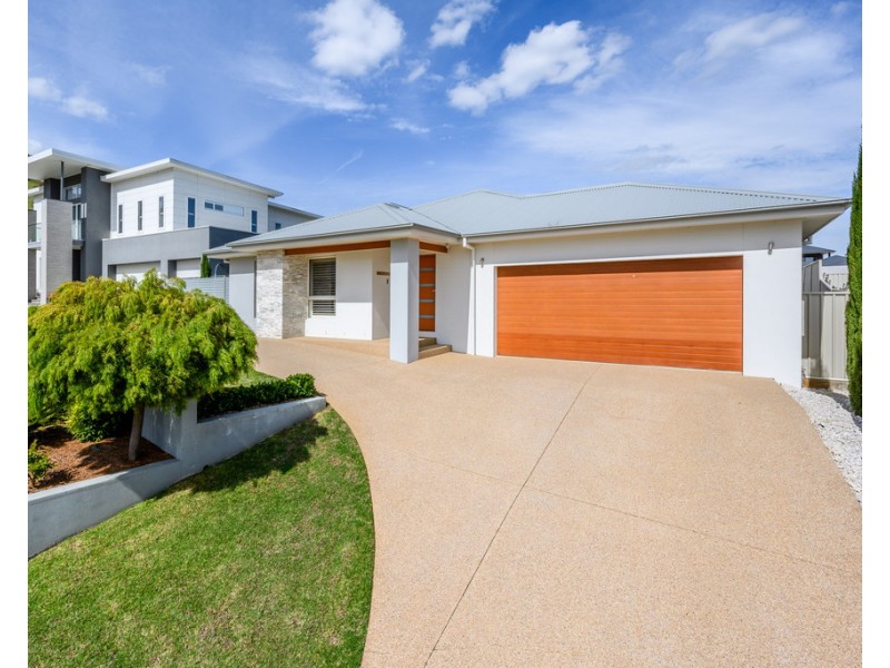 8 Kestrel Circuit, Wodonga VIC 3690