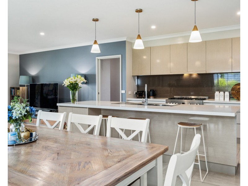 8 Kestrel Circuit, Wodonga VIC 3690