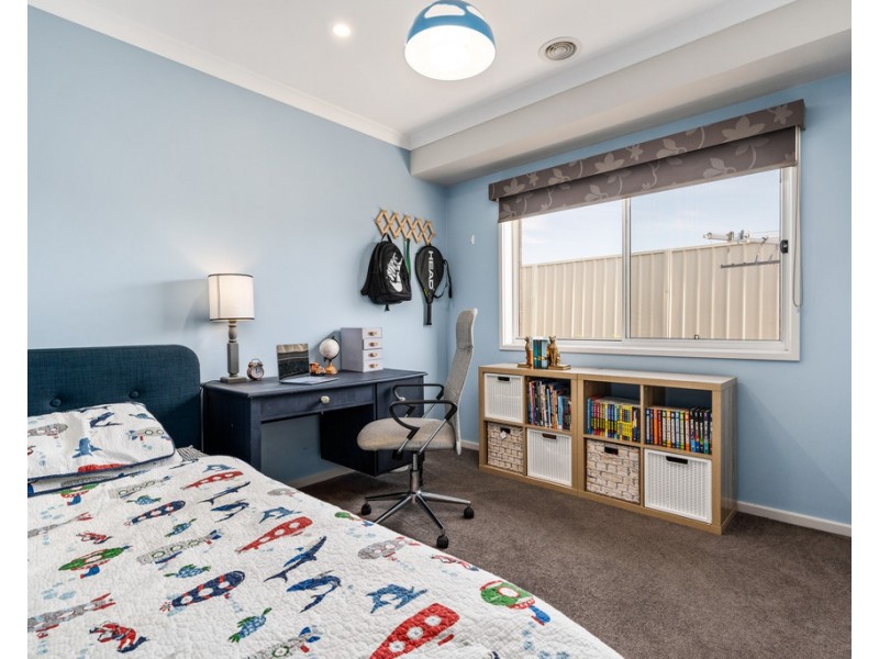 8 Kestrel Circuit, Wodonga VIC 3690