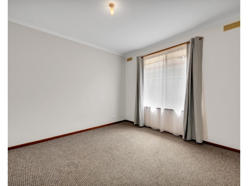 27 Gayview Drive, West Wodonga VIC 3690