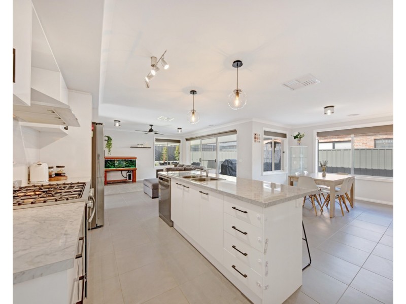 12 Edgar Road, Leneva VIC 3691