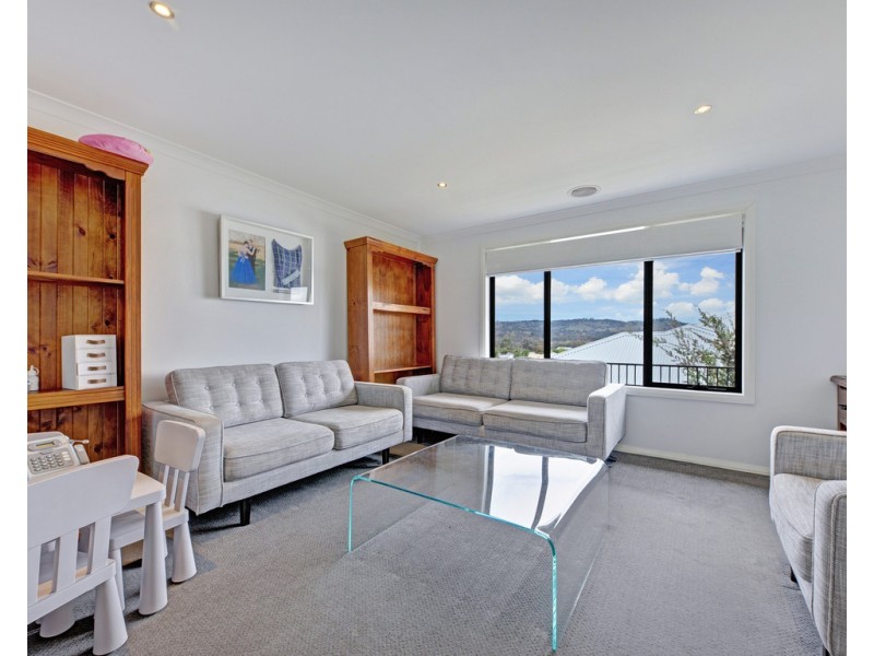 8 Dempster Place, Leneva VIC 3691