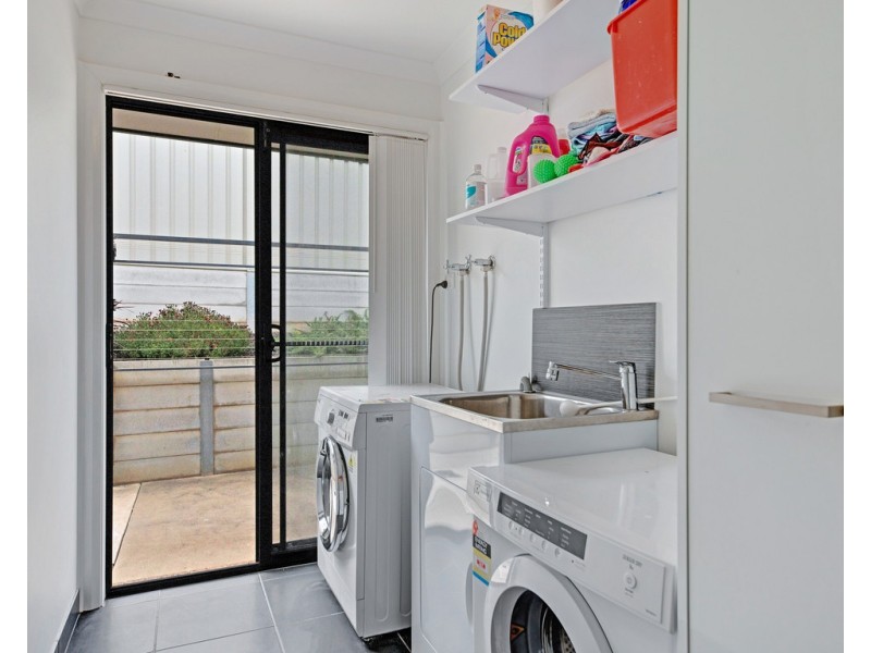 8 Dempster Place, Leneva VIC 3691