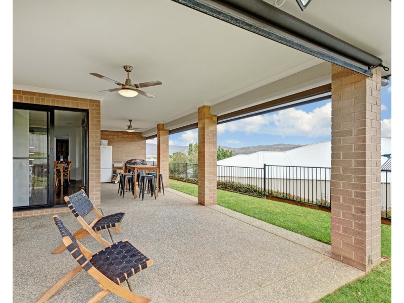 8 Dempster Place, Leneva VIC 3691