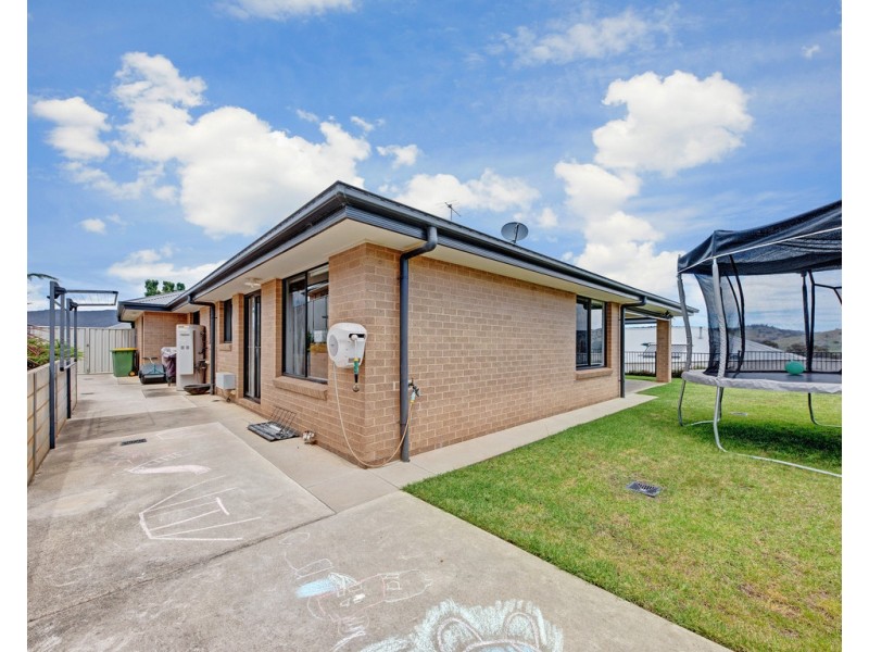 8 Dempster Place, Leneva VIC 3691