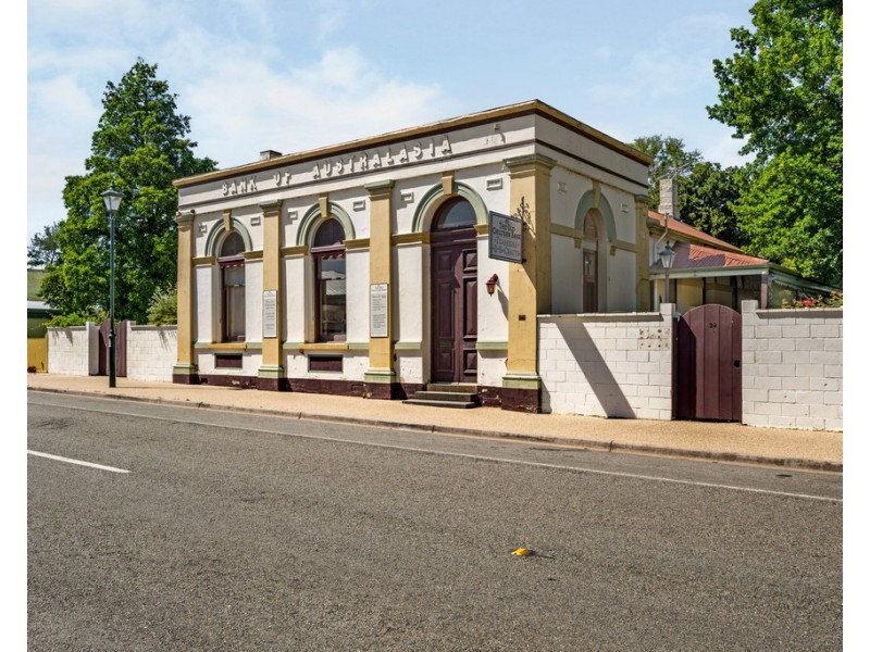 28-30 Conness Street, Chiltern VIC 3683