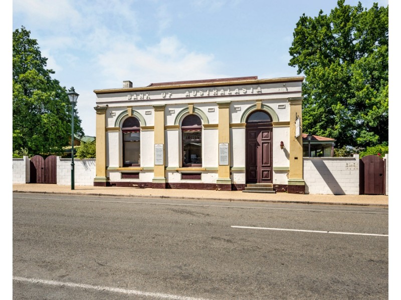 28-30 Conness Street, Chiltern VIC 3683