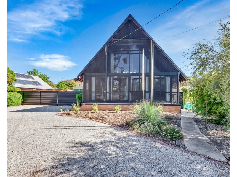 154 Clarke Street, Howlong NSW 2643