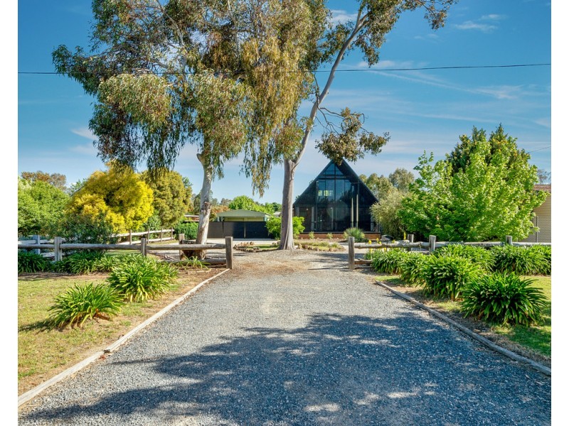 154 Clarke Street, Howlong NSW 2643