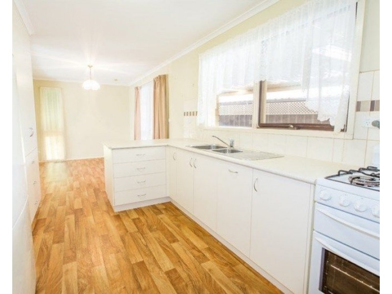 329 Haines Court, Lavington NSW 2641