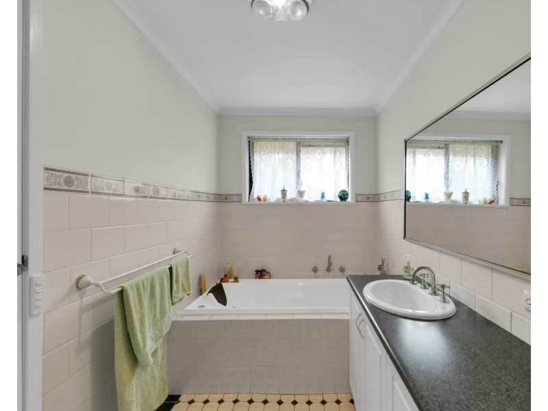 21 Sapphire Circuit, Wodonga VIC 3690