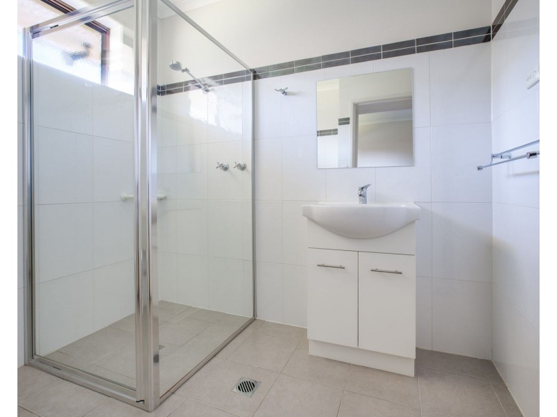 2/943 DUFFY CRESCENT, North Albury NSW 2640