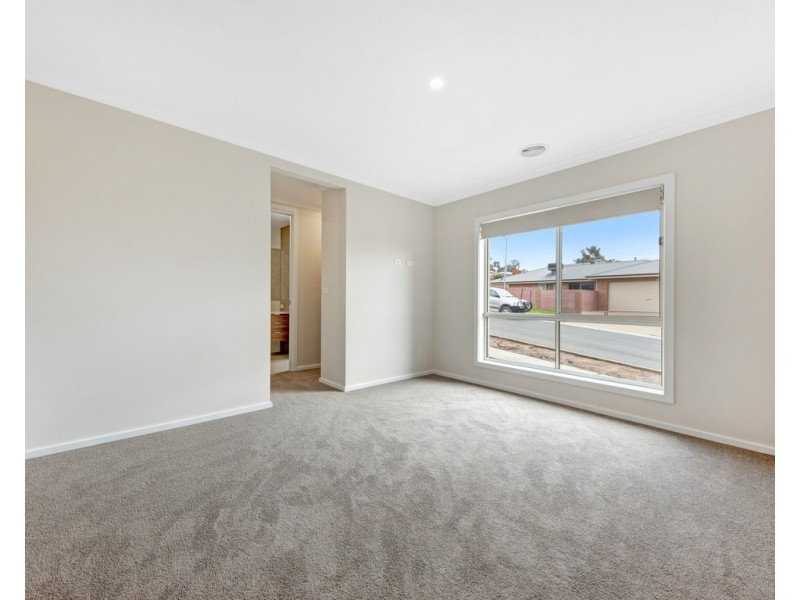 1 Toy Court, West Wodonga VIC 3690