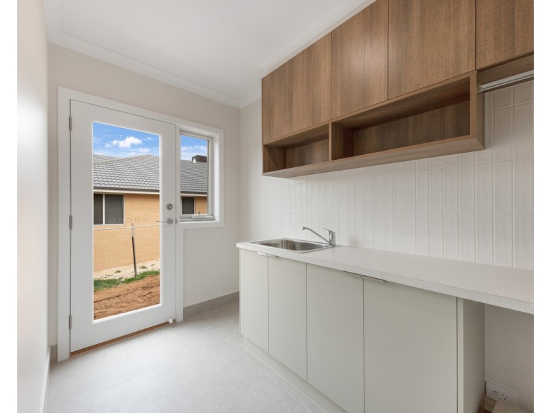 1 Toy Court, West Wodonga VIC 3690