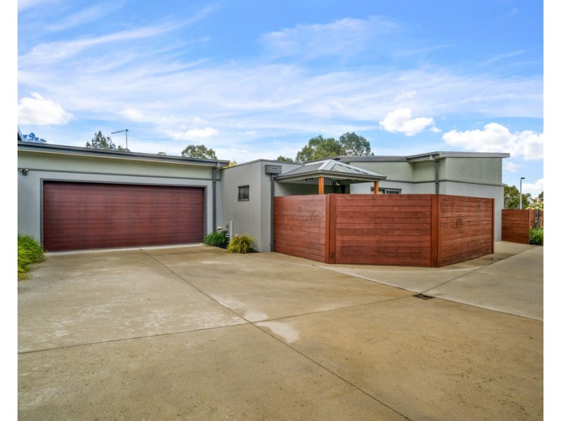 1/1 Verbena Street, Baranduda VIC 3691