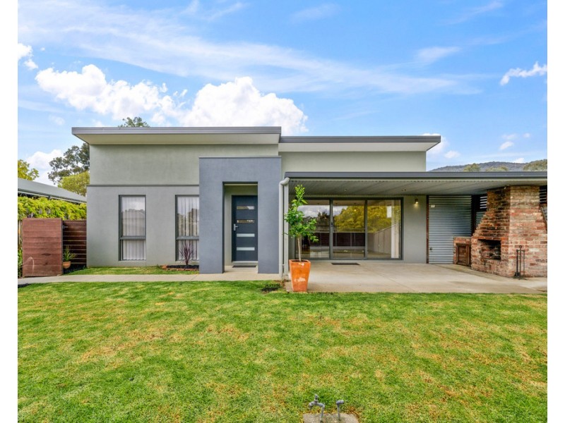 1/1 Verbena Street, Baranduda VIC 3691