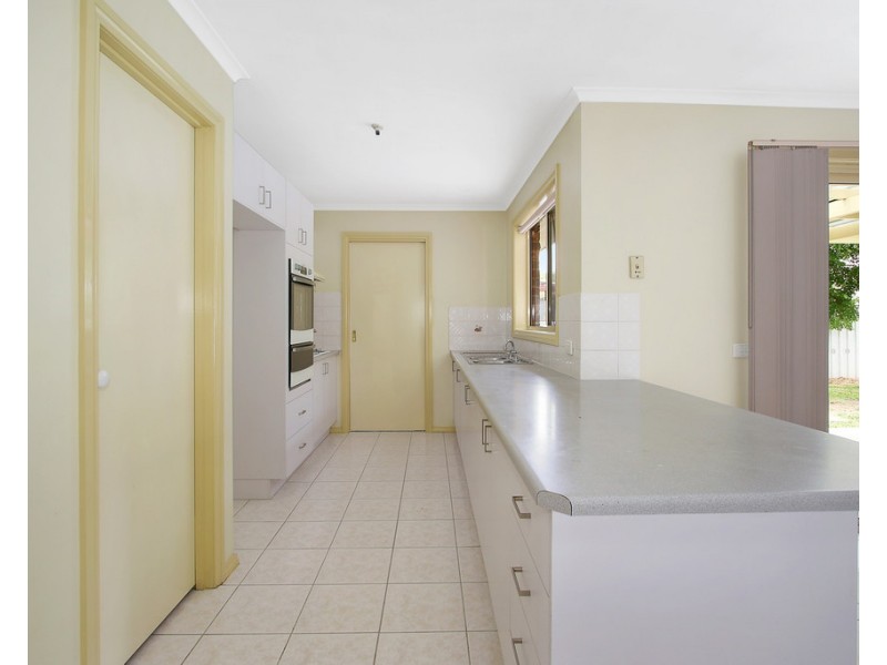 18 Howqua Circuit, Wodonga VIC 3690