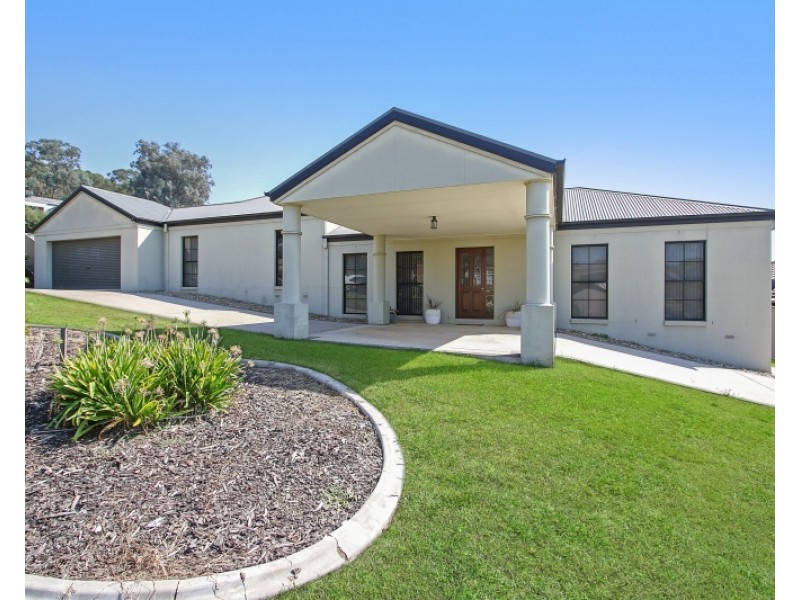 22 Ballara Drive, Wodonga VIC 3690
