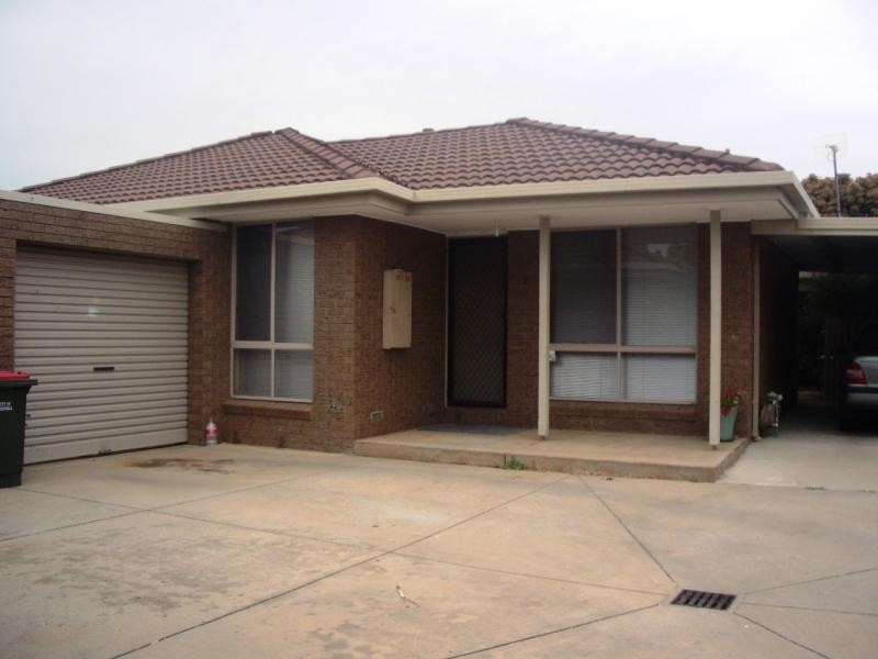 2/1 Lachlan Court, Wodonga VIC 3690