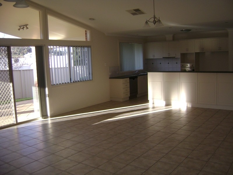26 Whernside Drive, Wodonga VIC 3690