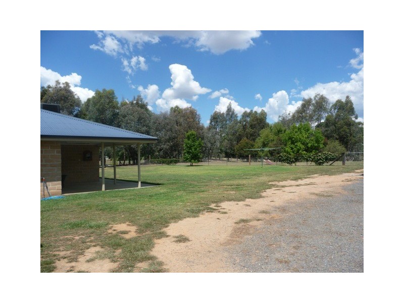 15 Indigo Drive, Barnawartha VIC 3688