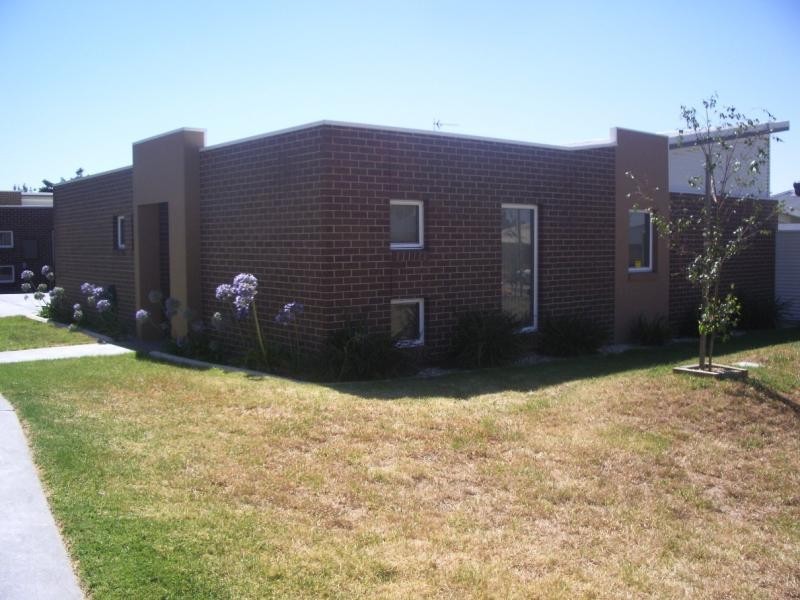 1/4 Mackenzie Street, Wodonga VIC 3690